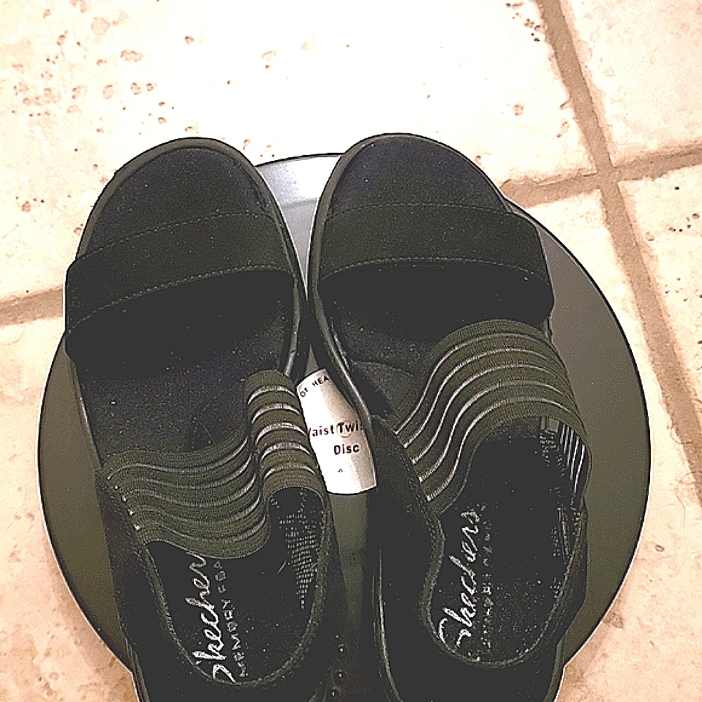The SKECHERS® Rumblers-Sci-Fi wedge sandal EUC